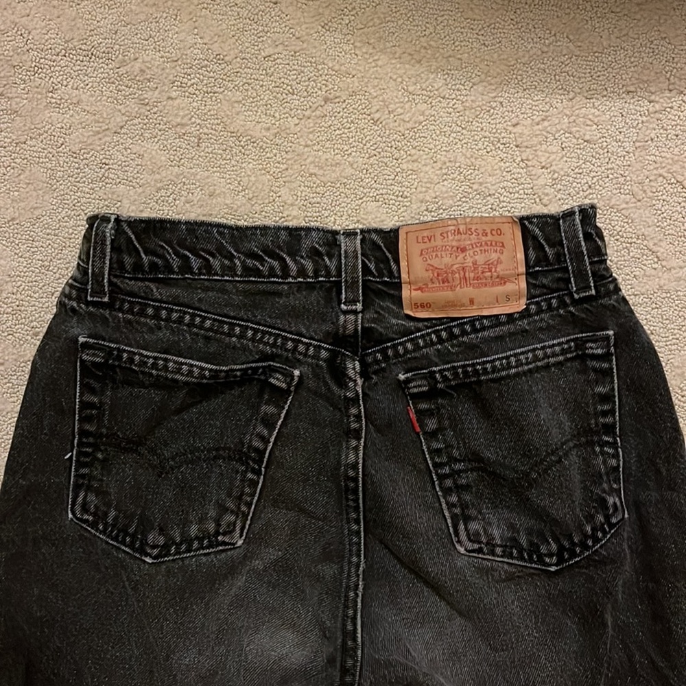 Authentic vintage unisex black Levi jeans